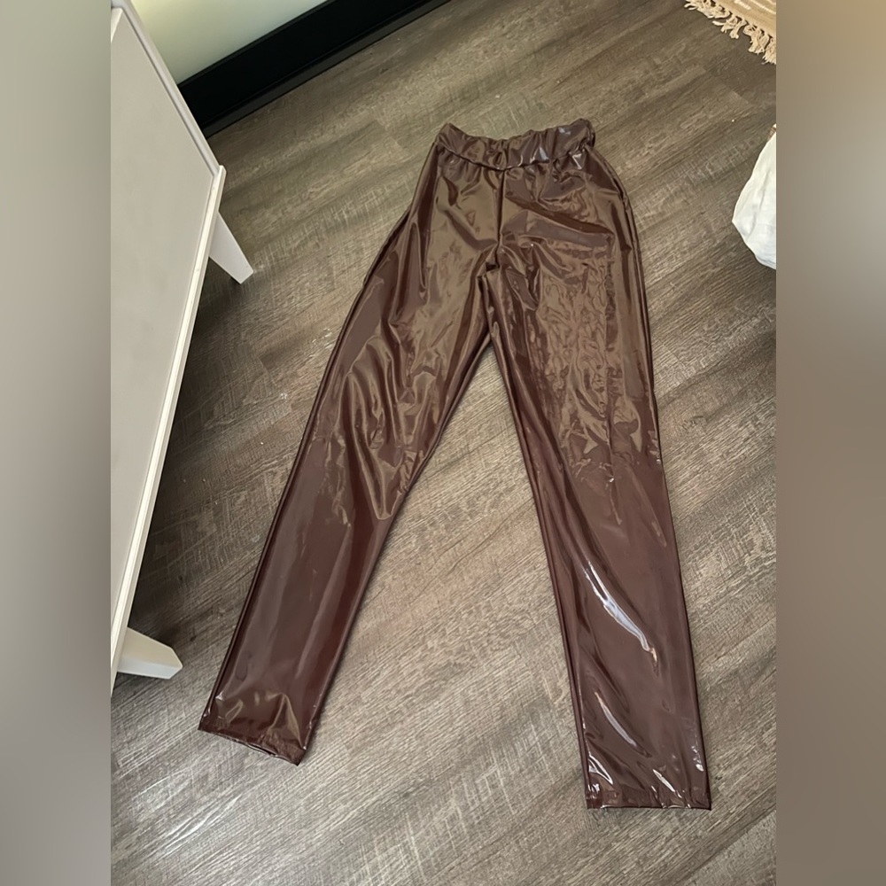 PrettyLittleThing - Faux Leather Straight Leg Pants